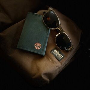 *LOCAROPA NOTHING FOR SALE UNDER $50. NO FREE SHIPPING. NO BUNDLES. NADA GRATIS!